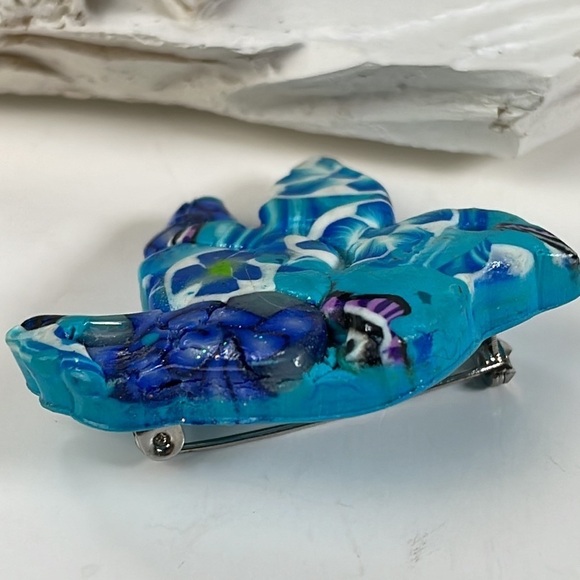 Handcrafted Artisan Made Polymer Clay Brooch Blue Bird - Picture 4 of 6